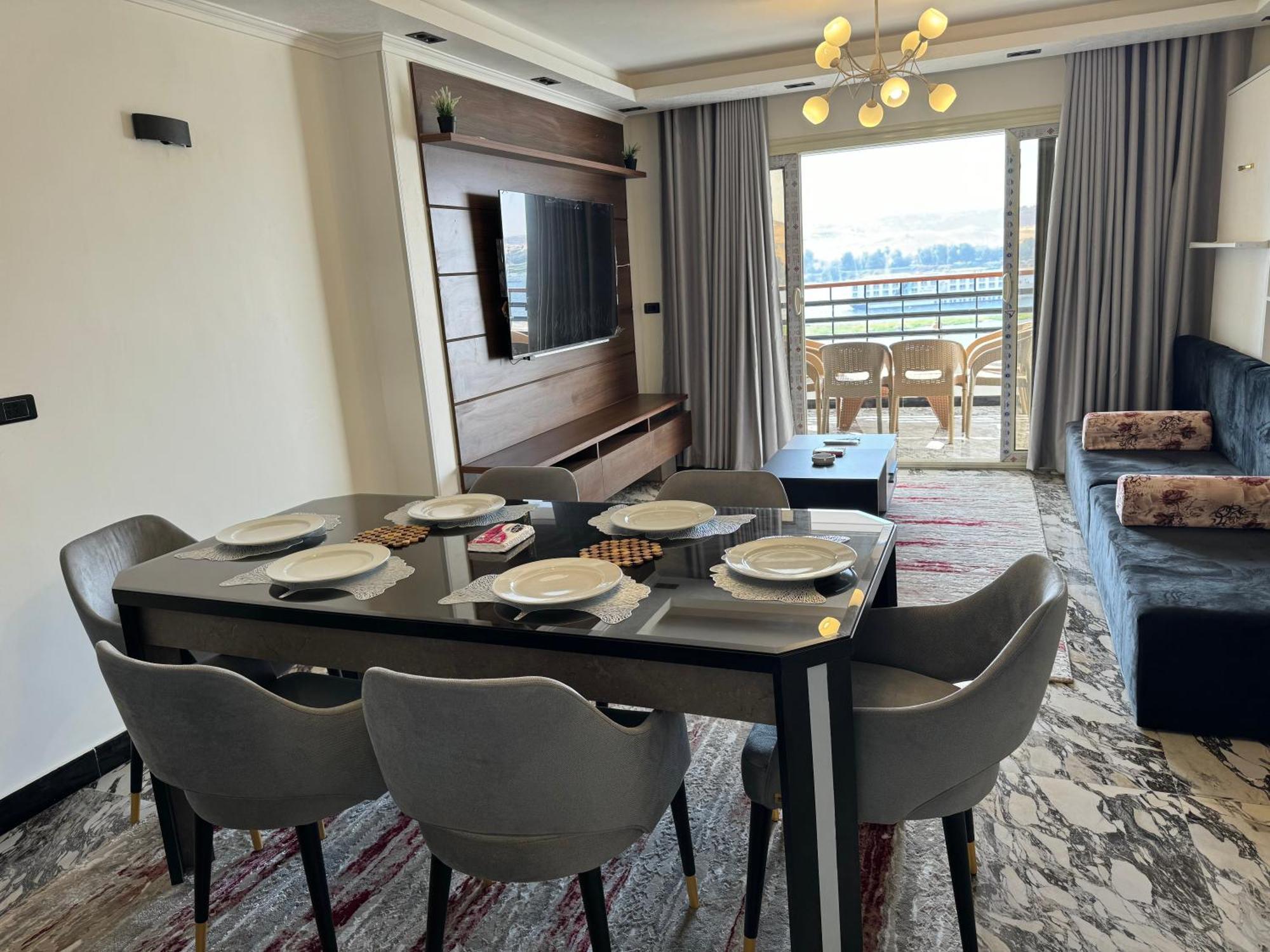Relaxation, Fresh Air, And A Direct View Of The Nile Naj'al Amrab