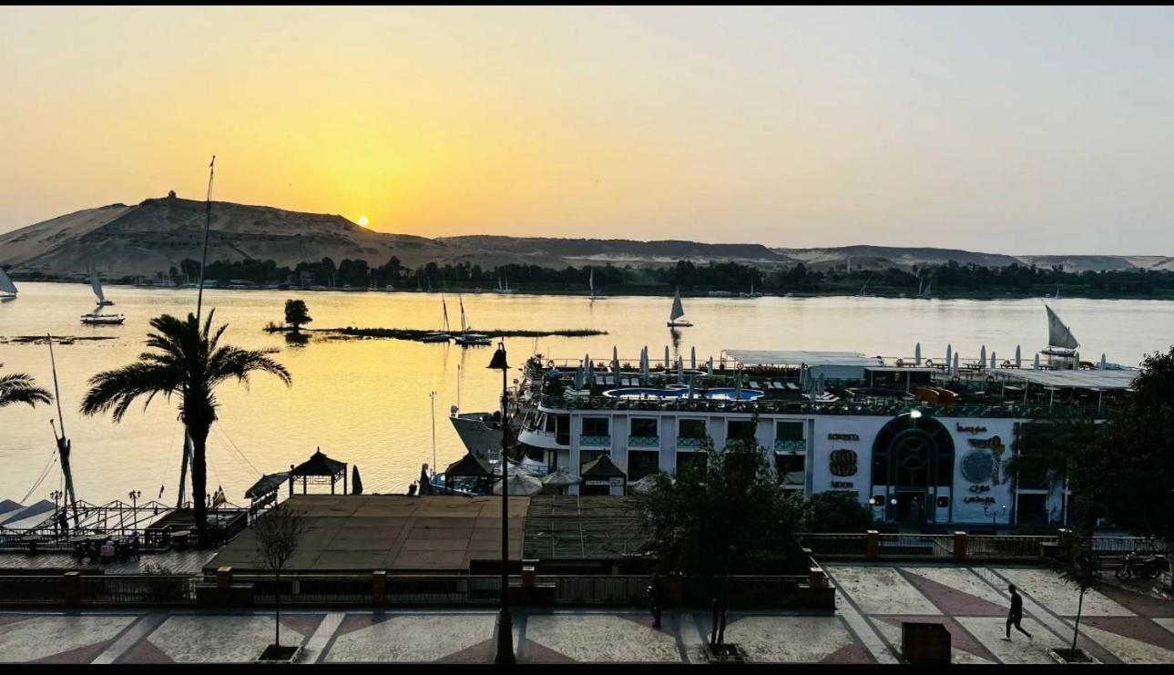 Relaxation, Fresh Air, And A Direct View Of The Nile Naj'al Amrab
