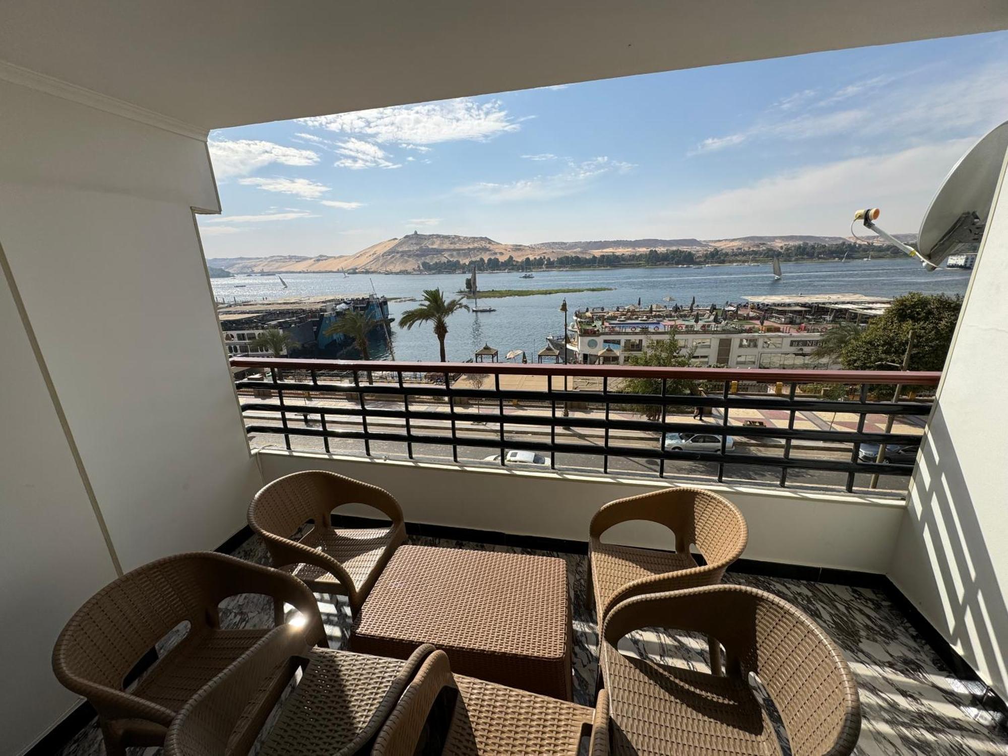Relaxation, Fresh Air, And A Direct View Of The Nile Naj'al Amrab